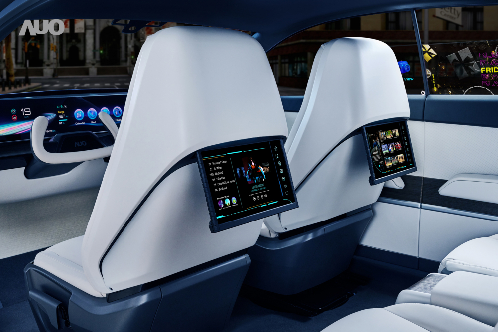 友达将于CES 展示全新Smart Cockpit 2024，可紧密串连使用者多元需求，并革新座舱内部的应用和设计，带来身历其境且引人入胜的视觉飨宴，满足驾乘人员的全方位体验