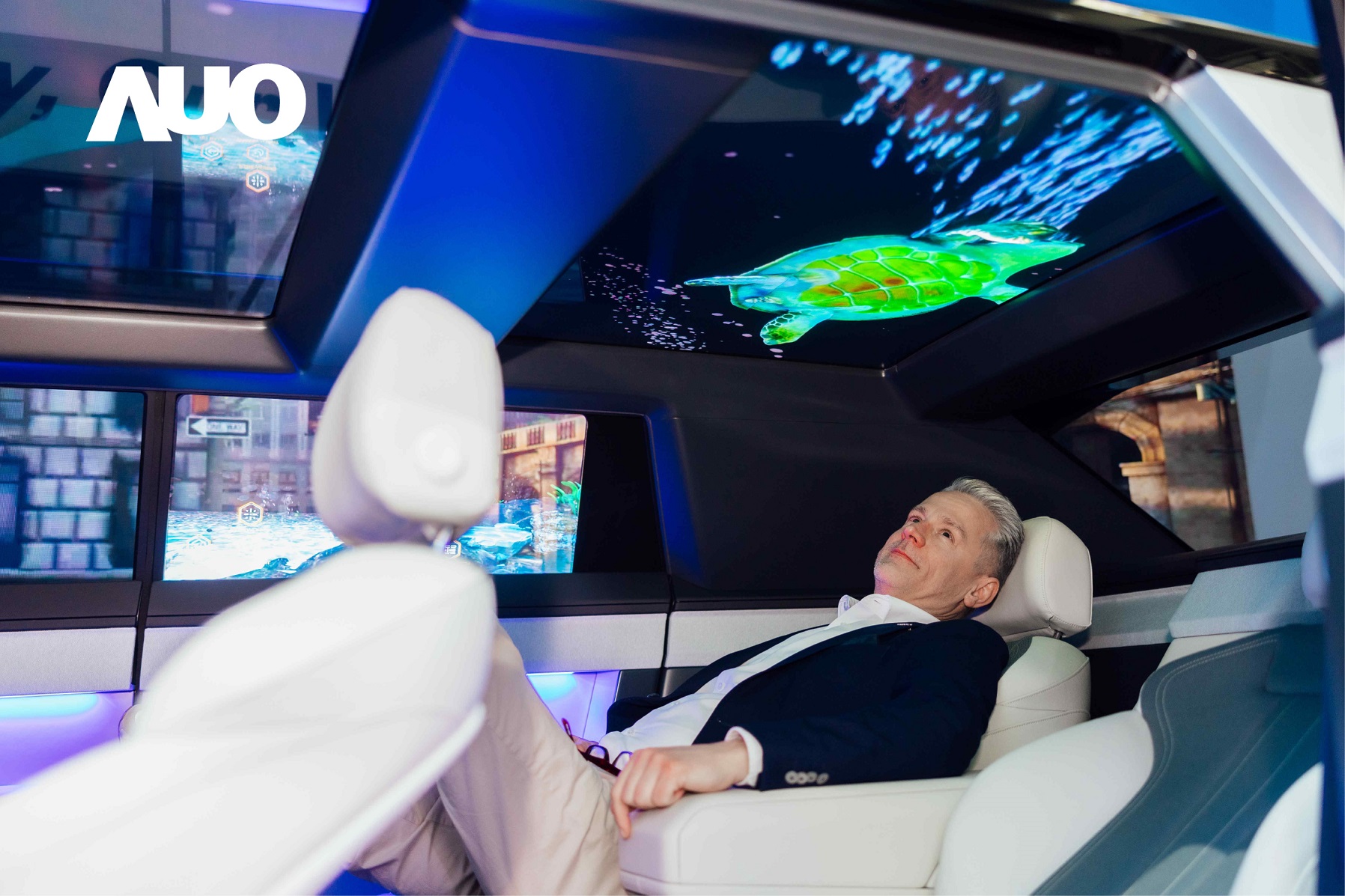 友達Smart Cockpit 2025集Micro LED透明、大型化、可撓優勢之大成，攜手BHTC打造未來視界的車用Display HMI解決方案