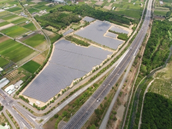 【奇美實業】地面型太陽能電廠方案 打造與自然共榮「奇美綠能園區」